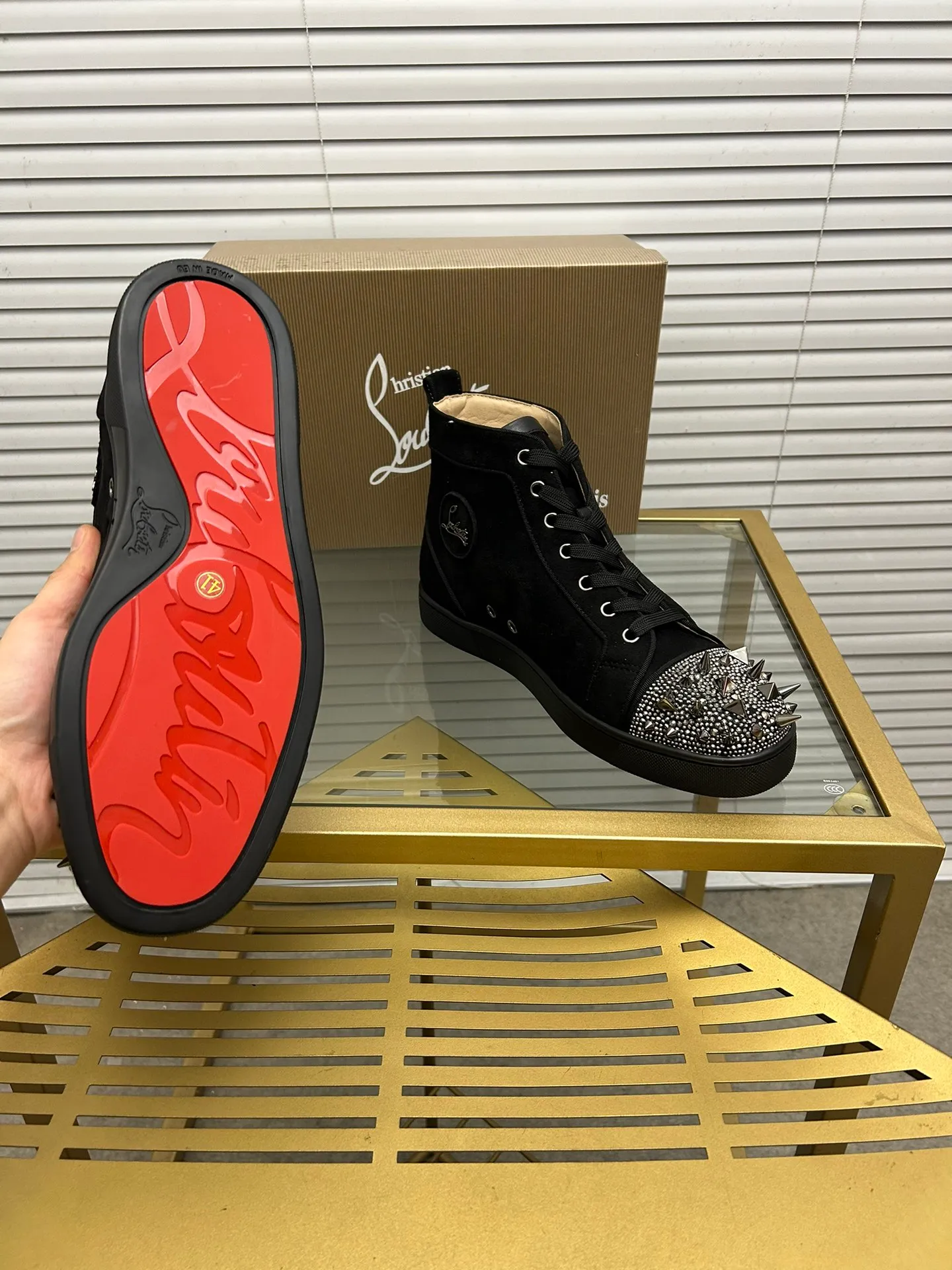 (Customized model) Ex-factory price is 540. christian louboutin (CL red sole shoes) counter series, casual sneakers for couples 📢 📢 📢 Exclusive hot style release 🎈🎈💪 Movable latex feet 👻 Finished outsole line [Proud] 😝Female 35-40# Male 38#-46, global supply😝 [Top version]: Original imported genuine leather upper, top original leather lining, original molded TPU outsole, original 1:1 detail processing, original shoe last,